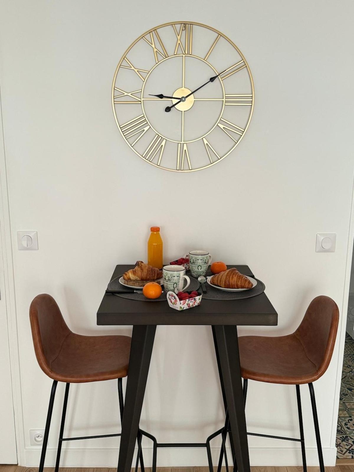 Furnished 17 Paris