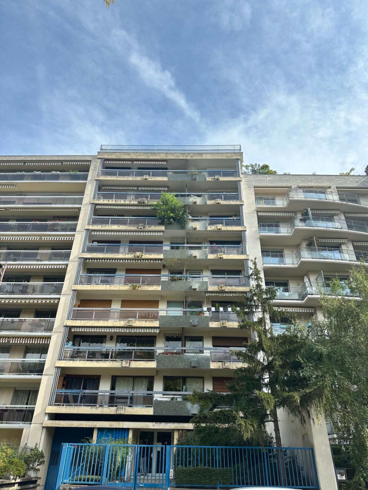 Mobility Lease- Sunny With Large Balcony, Park View At 15 Apartment
