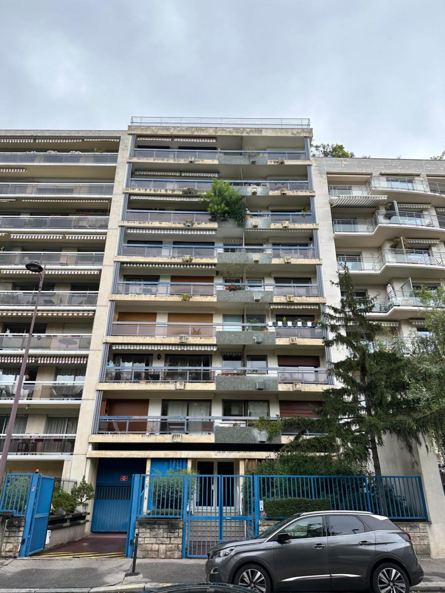 Mobility Lease- Sunny With Large Balcony, Park View At 15 Apartment *