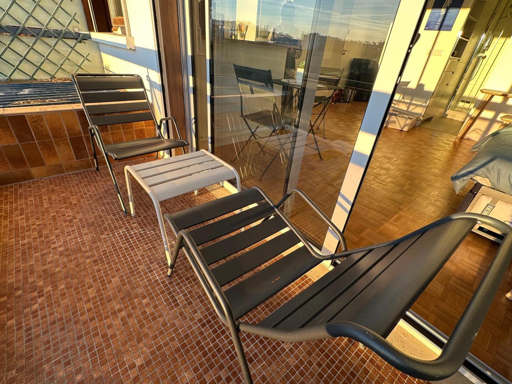 Mobility Lease- Sunny With Large Balcony, Park View At 15 Apartment Paris
