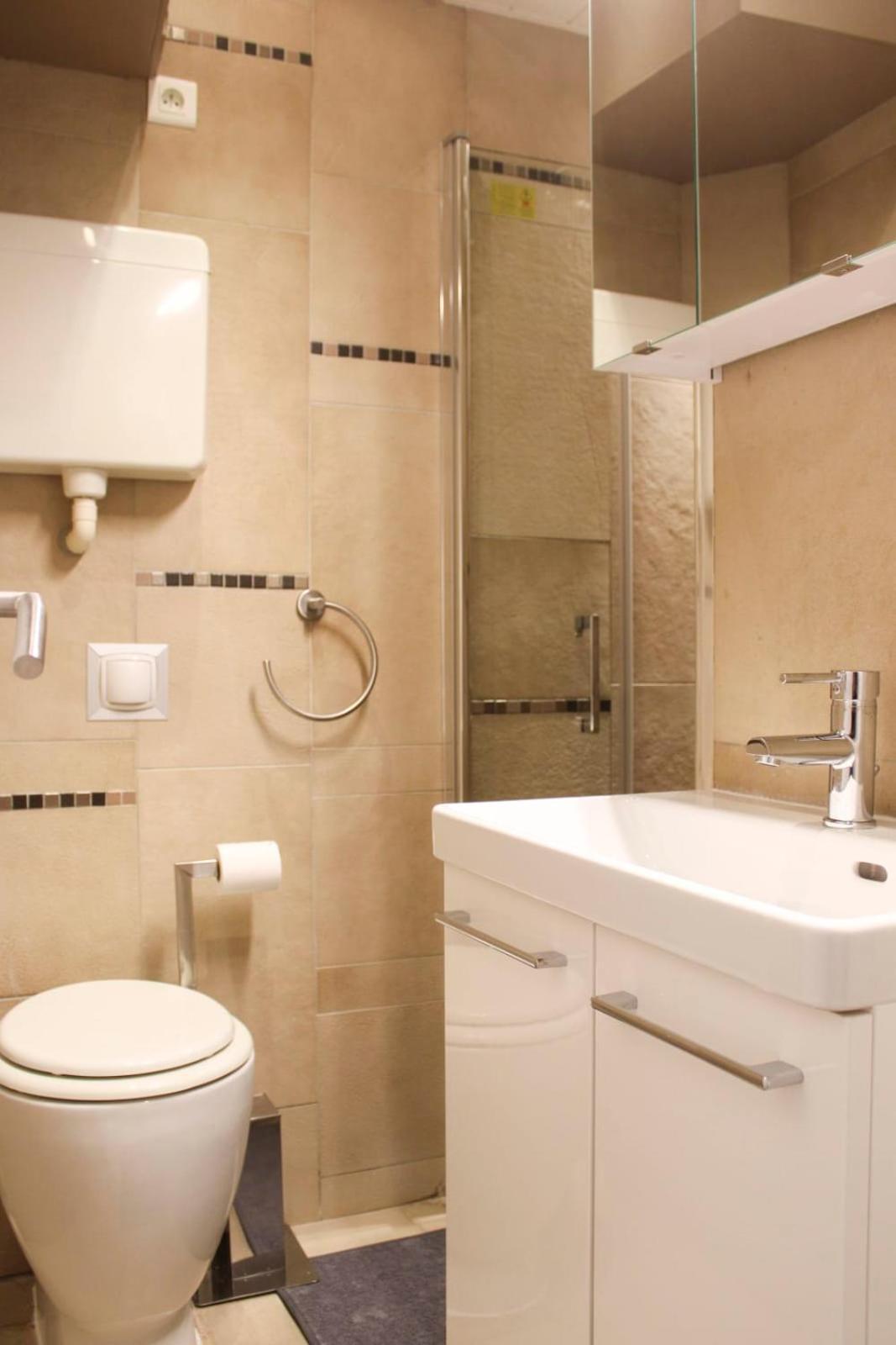 Comfort And Charm In The Heart Of 9 * Paris