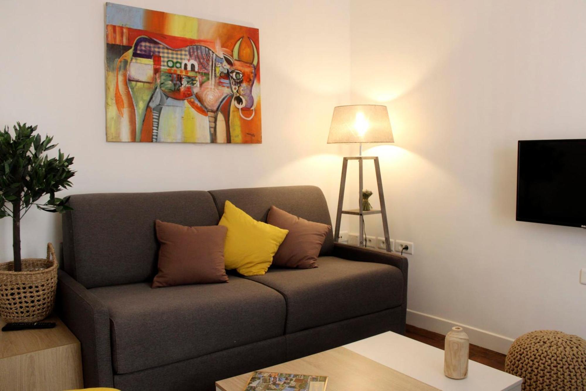 Comfort And Charm In The Heart Of 9 Apartment Paris