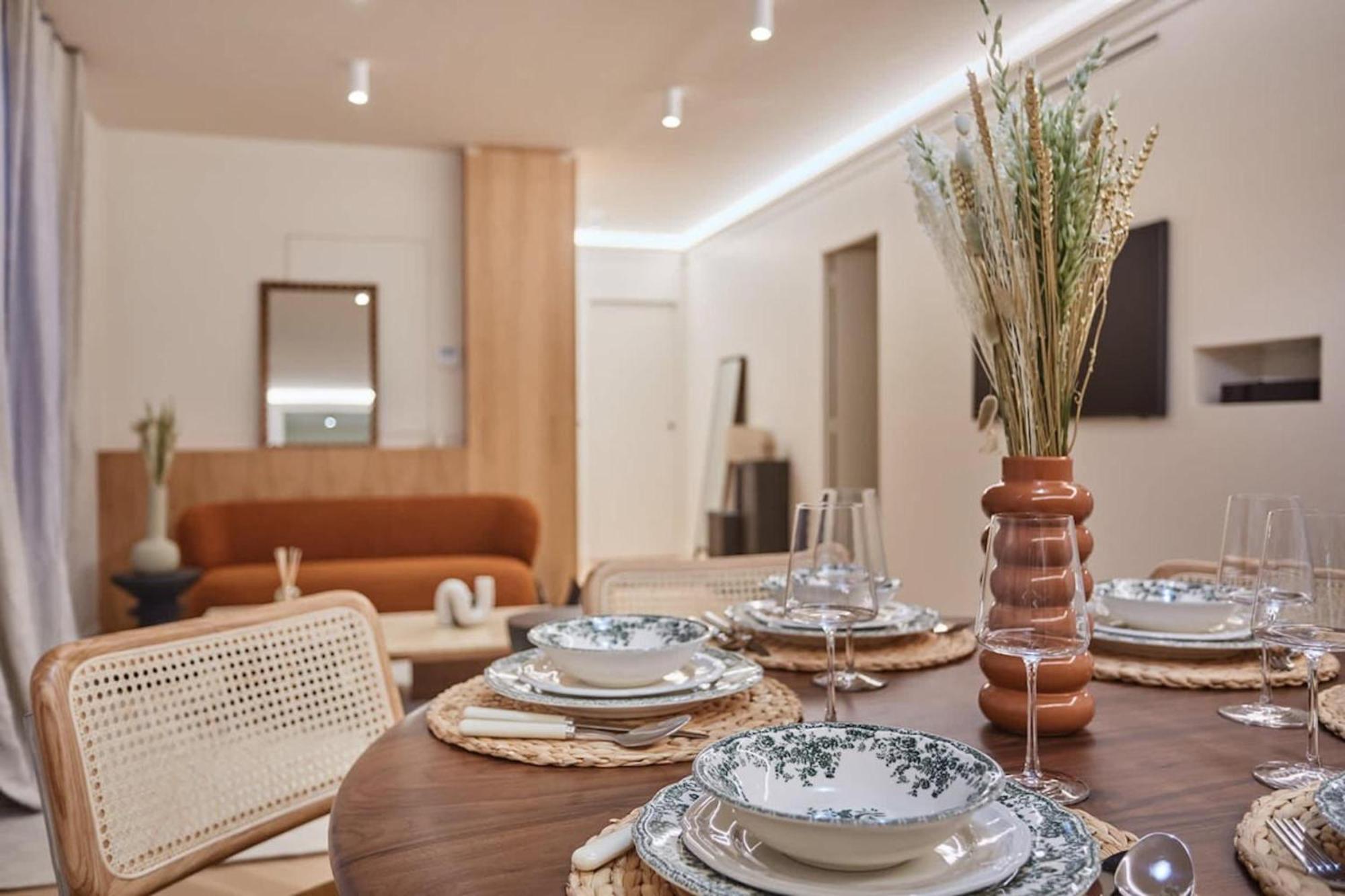 Superb Ac Center Of Le Marais