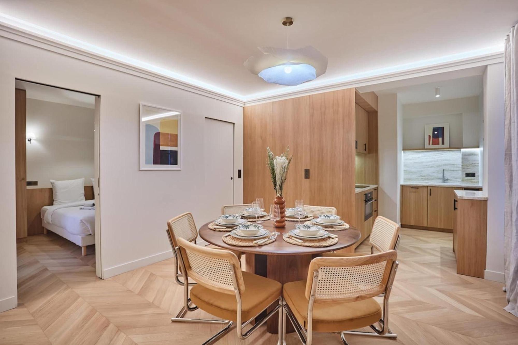 Superb Ac Center Of Le Marais Paris