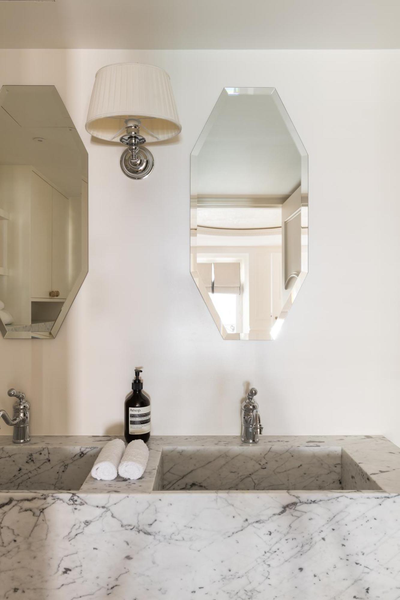 Highstay - Luxury Serviced - Victoires Apartment *