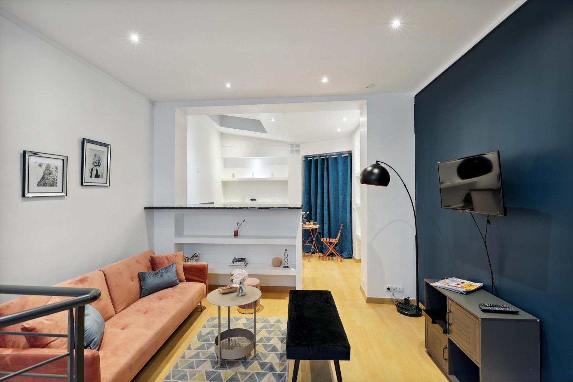 Chic Modern Duplex Adjacent To Musee D'orsay & Rodin Museum Apartment