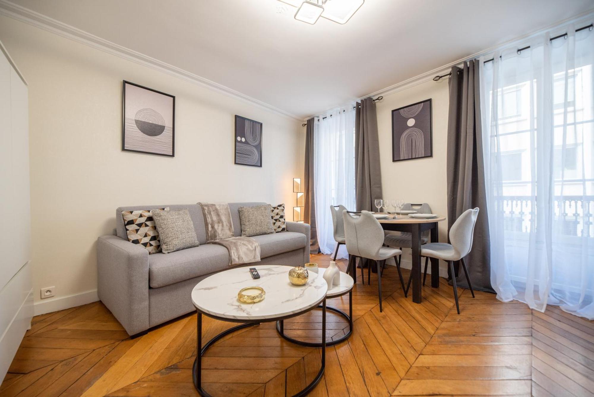 Apartment Cia - Rue Du Colisee, Near Champs Elysees *