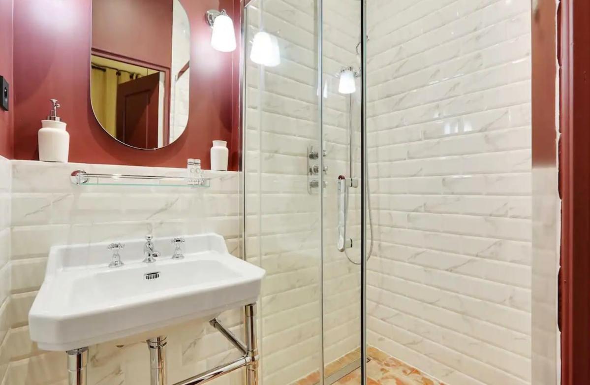 Apartment S Stylist And Unique Getaway 8p *
