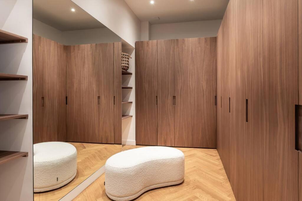 Luxury High End In The Heart Of Apartment Paris