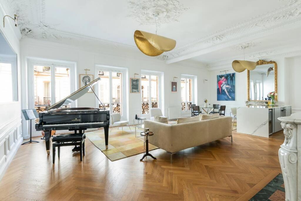 Apartment Luxury High End In The Heart Of Paris