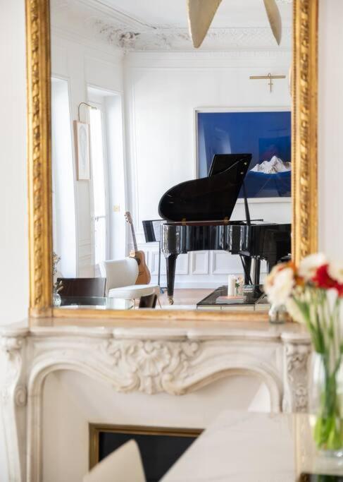 Luxury High End In The Heart Of Paris