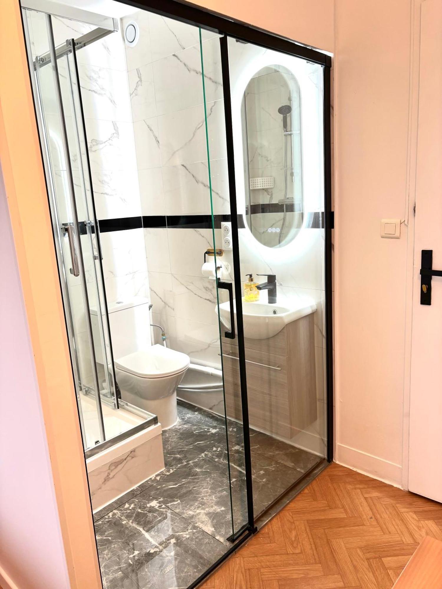 Lucas Salle De Bain Privative