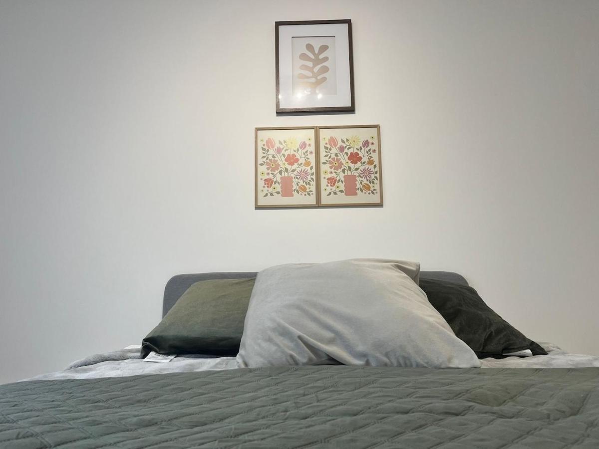 Apartment Seemingly Spacious Modern & Bright Chic Paris