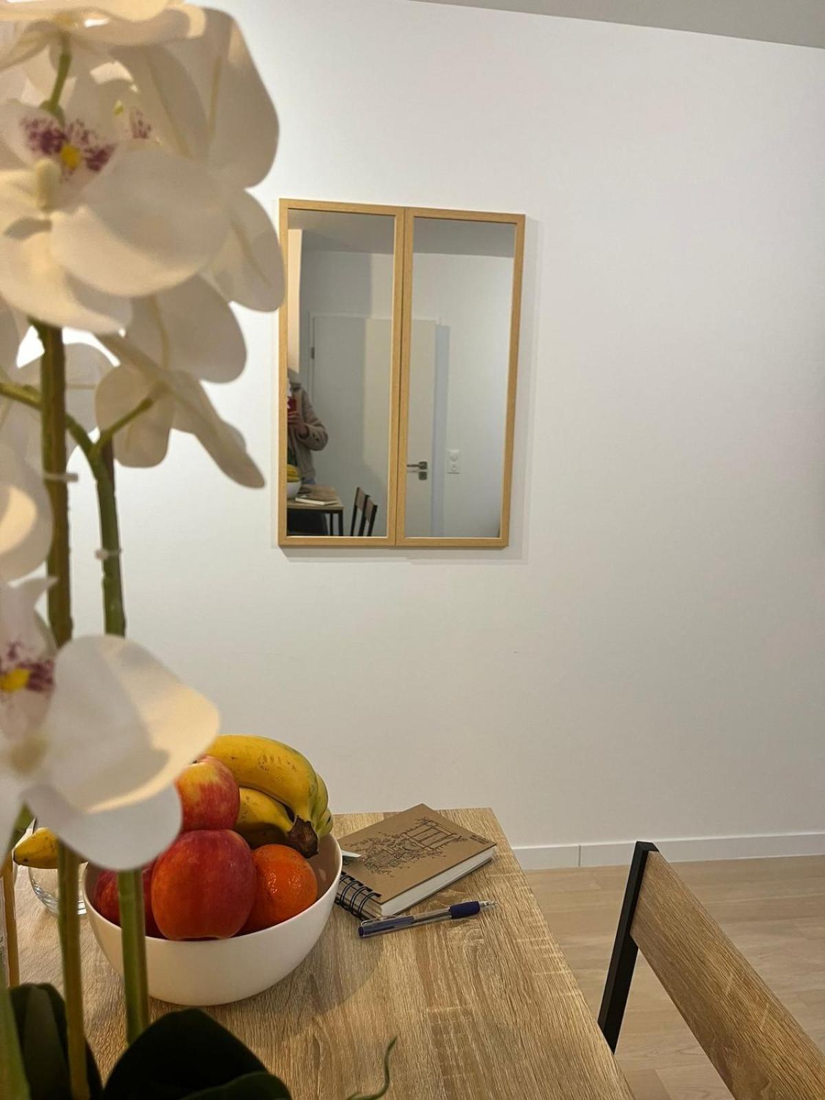 Apartment Seemingly Spacious Modern & Bright Chic *