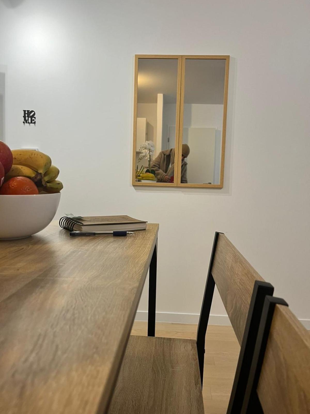 Seemingly Spacious Modern & Bright Chic
