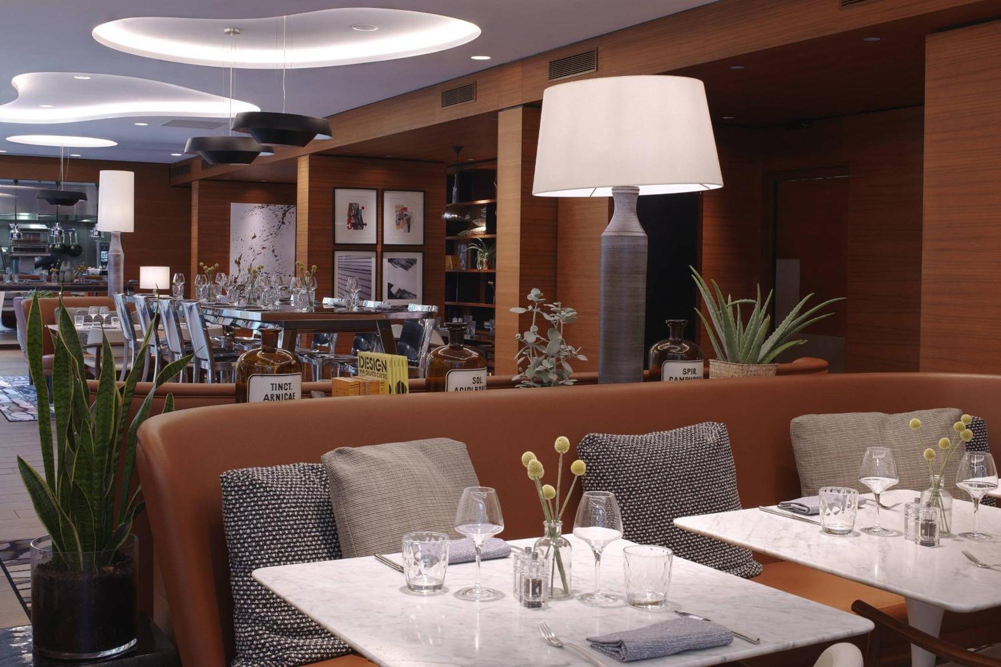 Renaissance Republique & 5* Paris