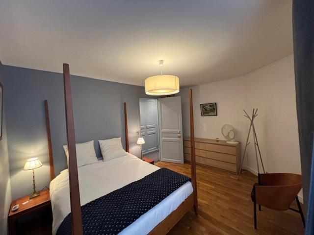 Apartment De Grand Standing En Plein Coeur De A Proximite Du Trocadero Paris