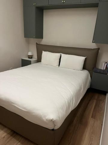 Beautiful 1br Flat Near Canal Saint Martin Appartement Paris