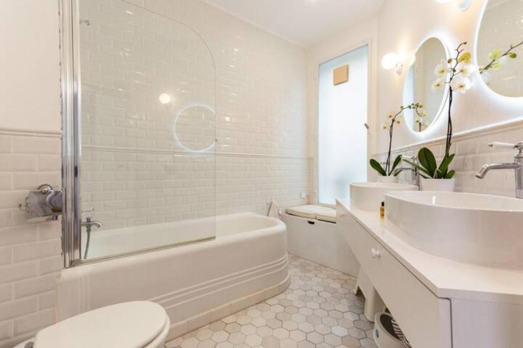 Maison Josephine Stunning Champs-elysees 3 Bedrooms Apartment *