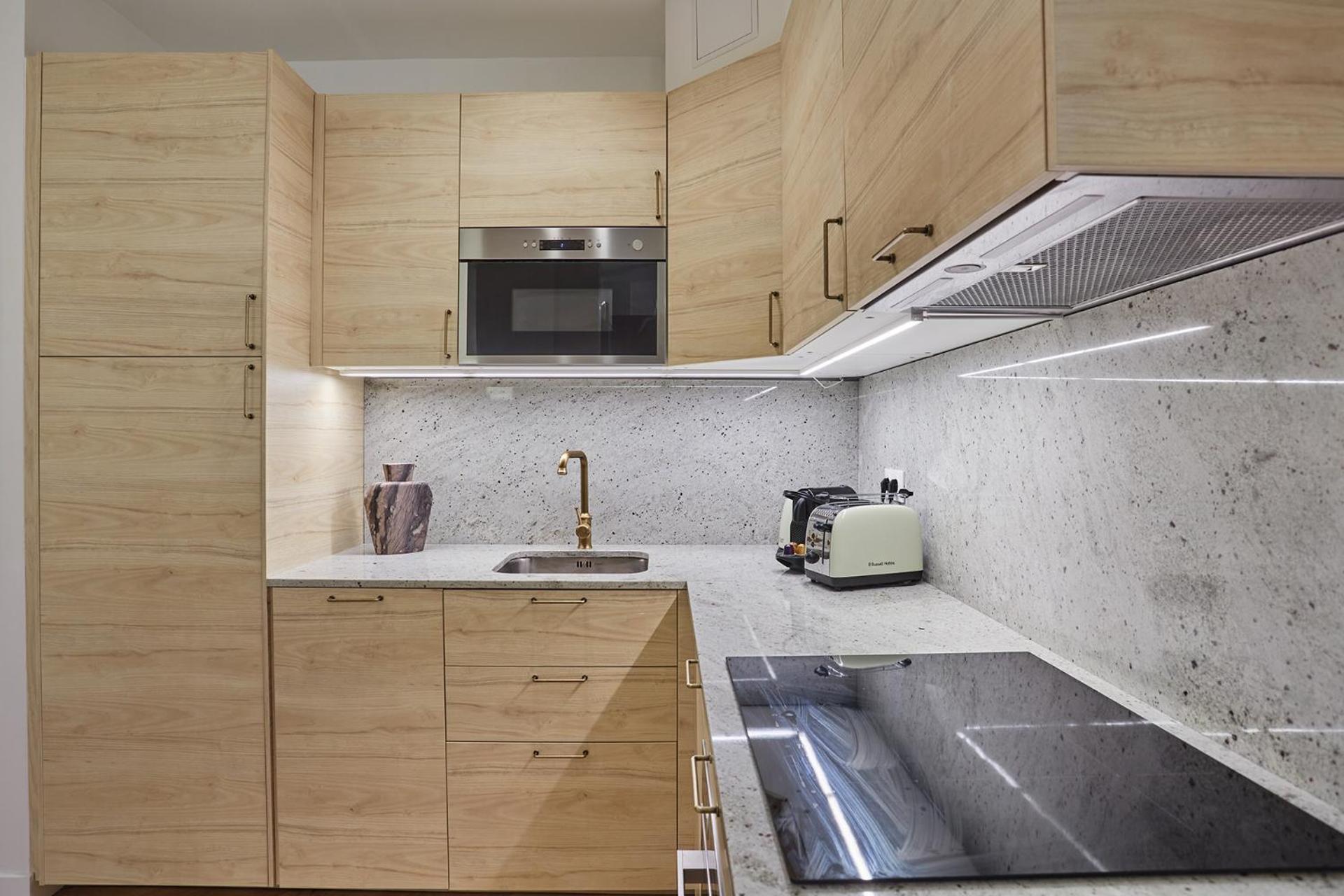 Sublime Air-conditioned Center Of Apartment