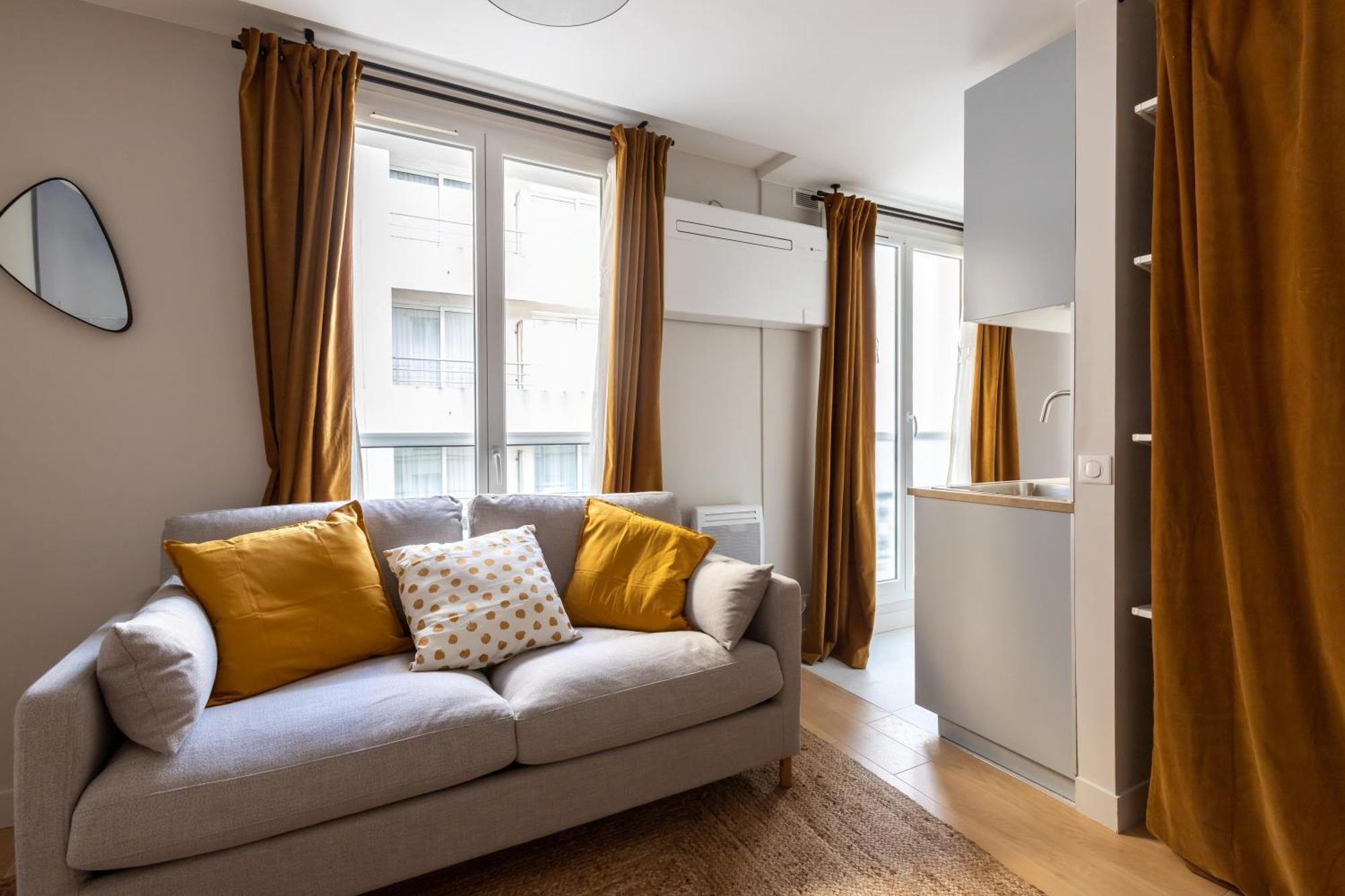 Apartment Relax In A Contemporary Designer *