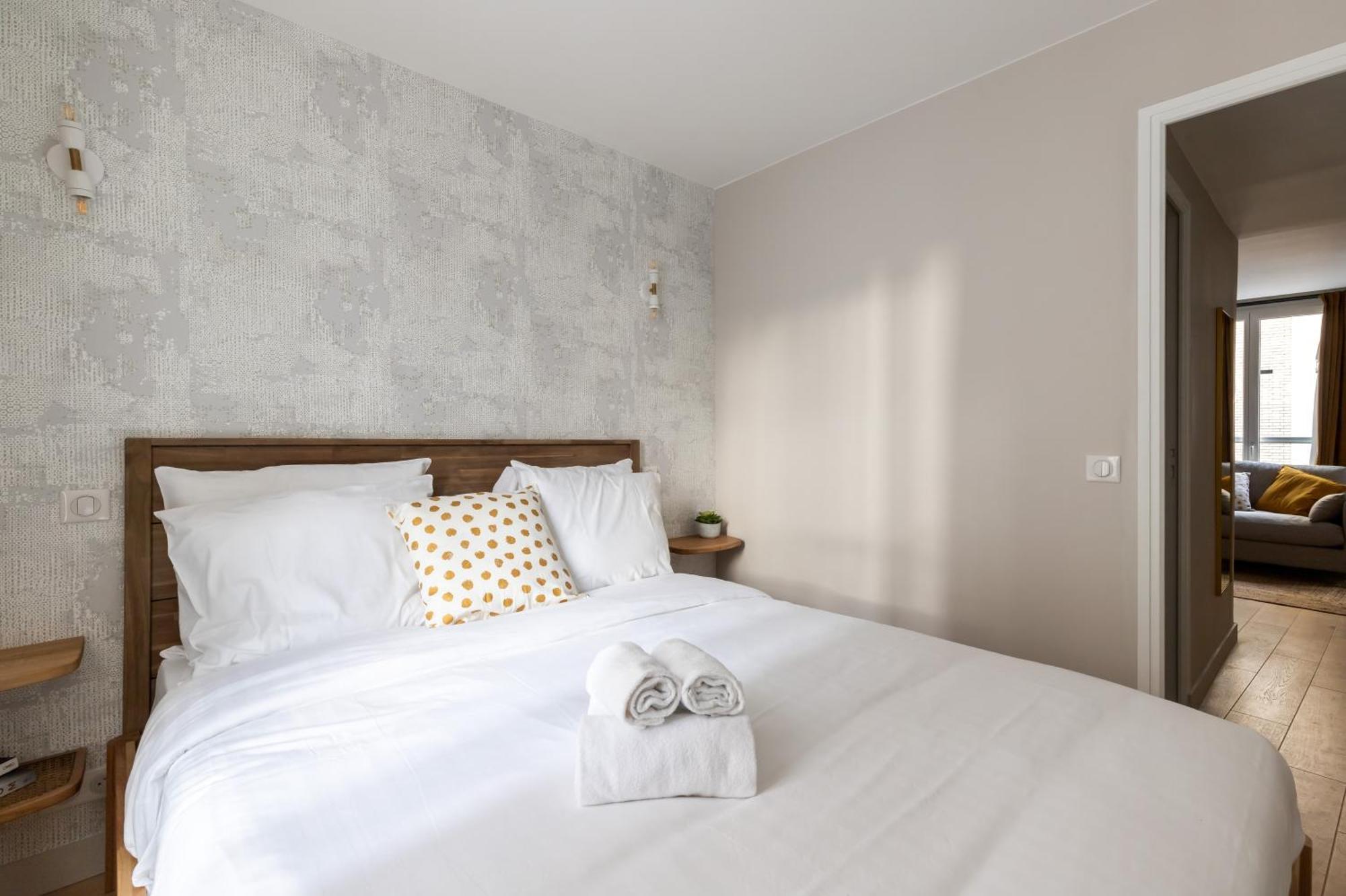 Relax In A Contemporary Designer *