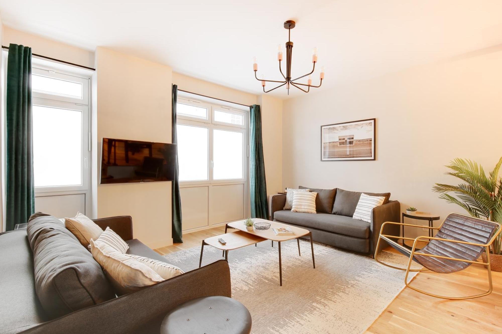 Apartment Explore Local Bakeries From A Boho Artist Loft