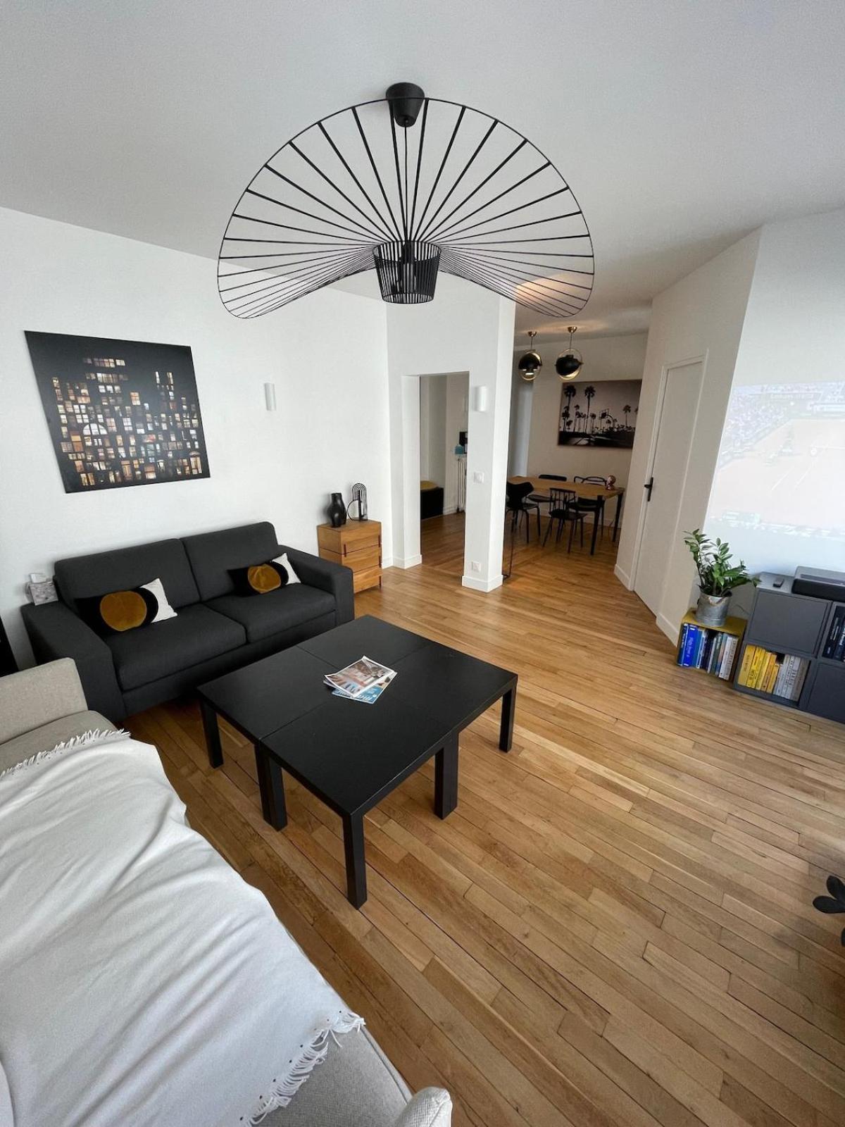Amazing Location In 15, Near Eiffel Tower Apartment Paris