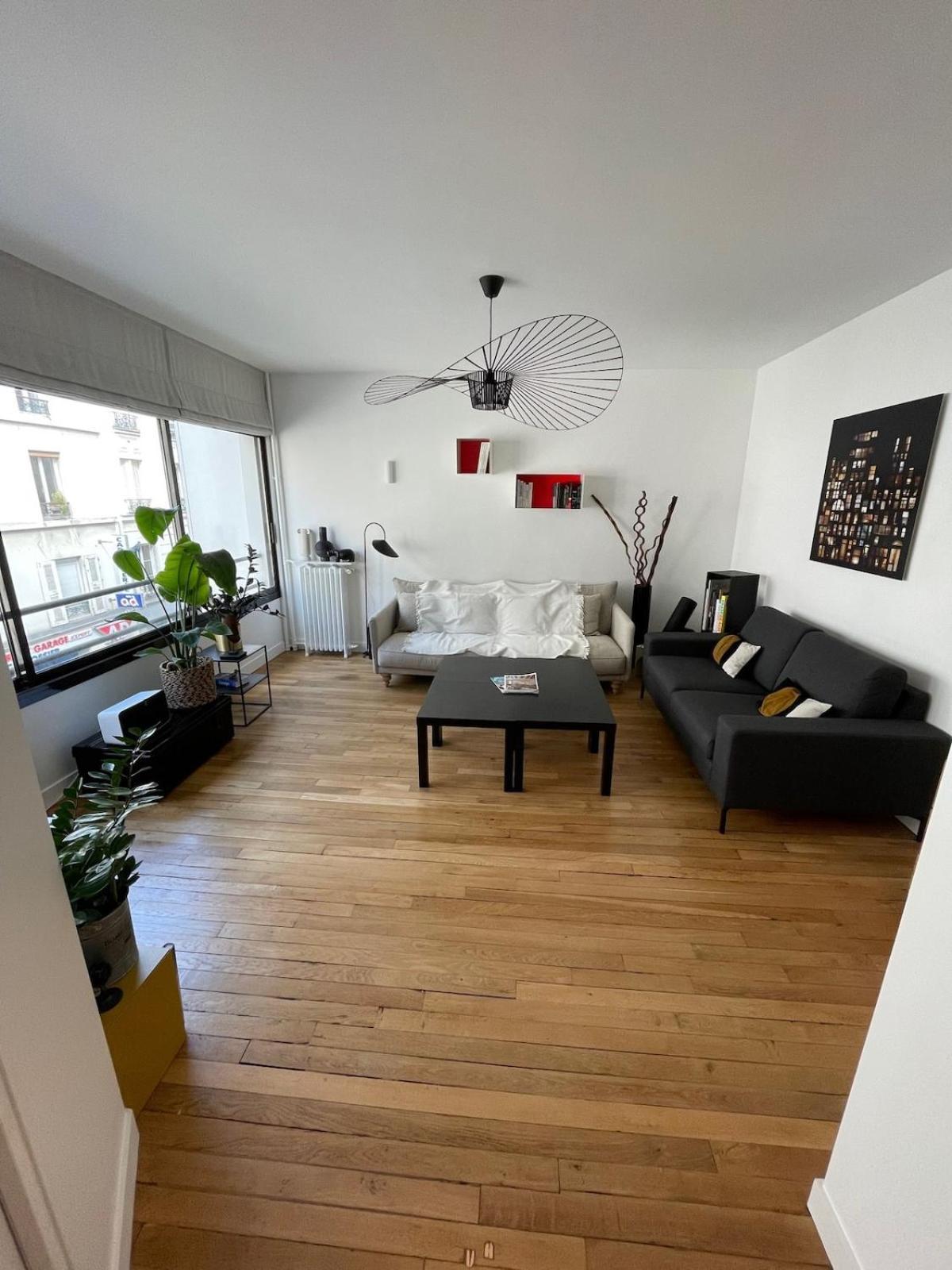 Amazing Location In 15, Near Eiffel Tower