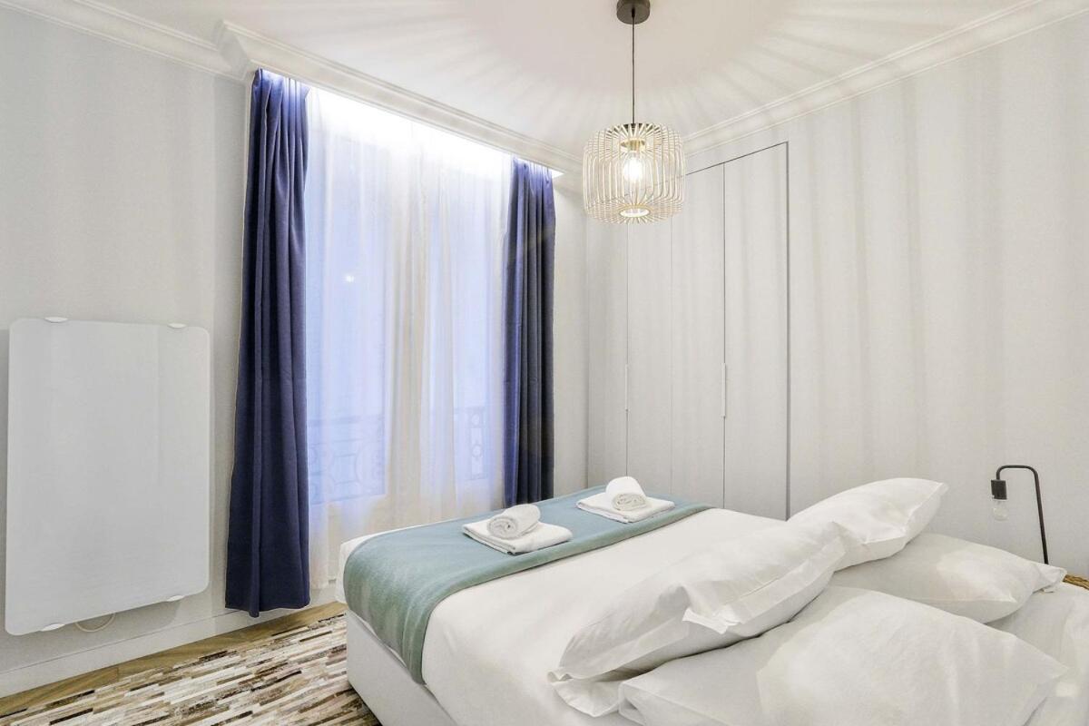 Stylish And New 2br Flat In The Heart Of Paris