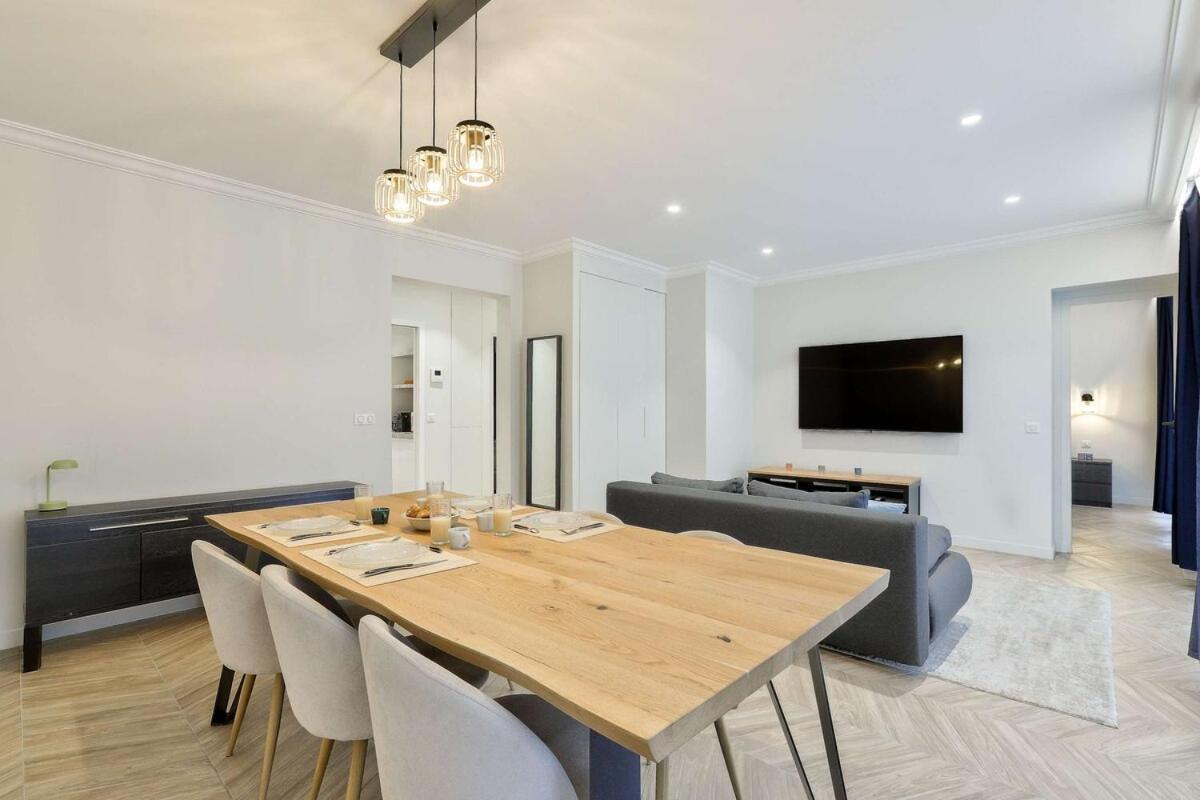 Stylish And New 2br Flat In The Heart Of Paris