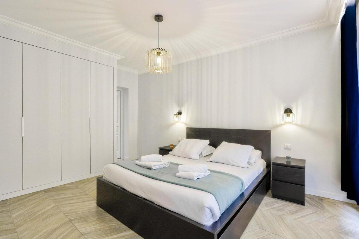 Apartment Stylish And New 2br Flat In The Heart Of Paris