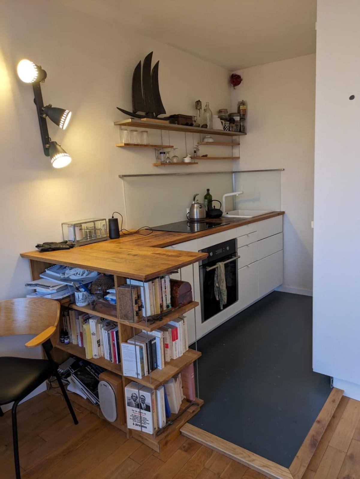 Charming T2 With Wifi In 18eme Paris