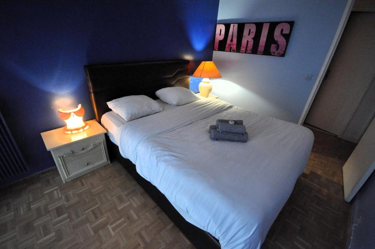 Apartment Spacious, Bright With Private Parking *