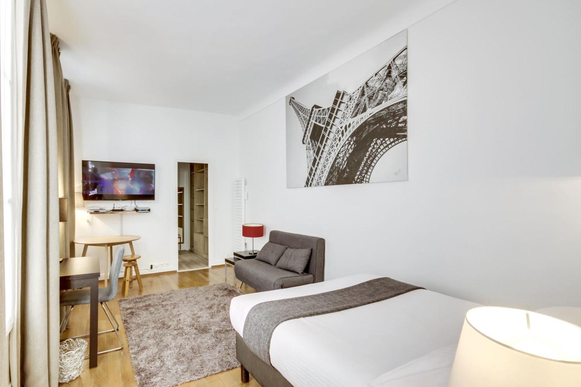 Apartment For Work In Center Paris
