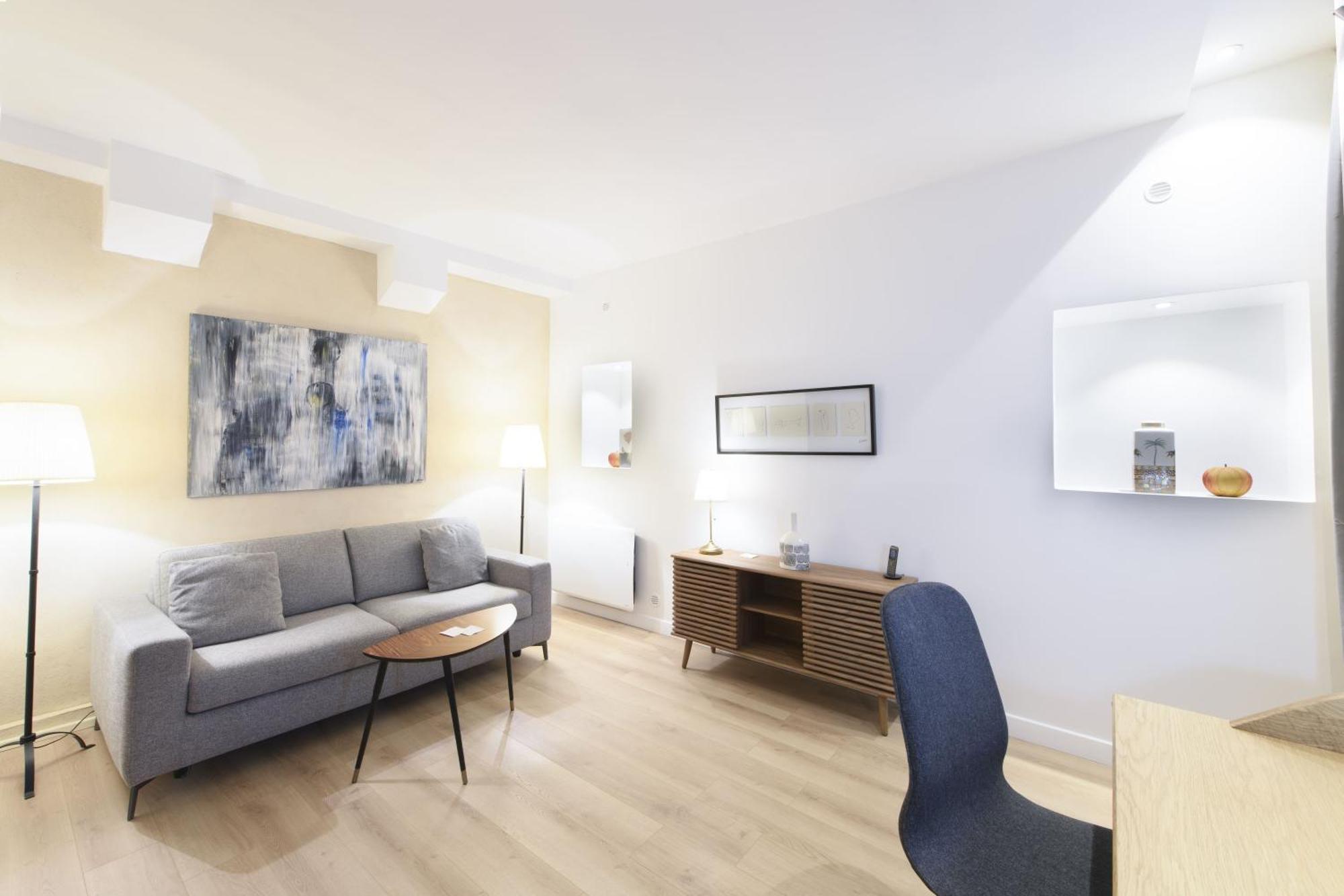 Apartment For Work In Center *