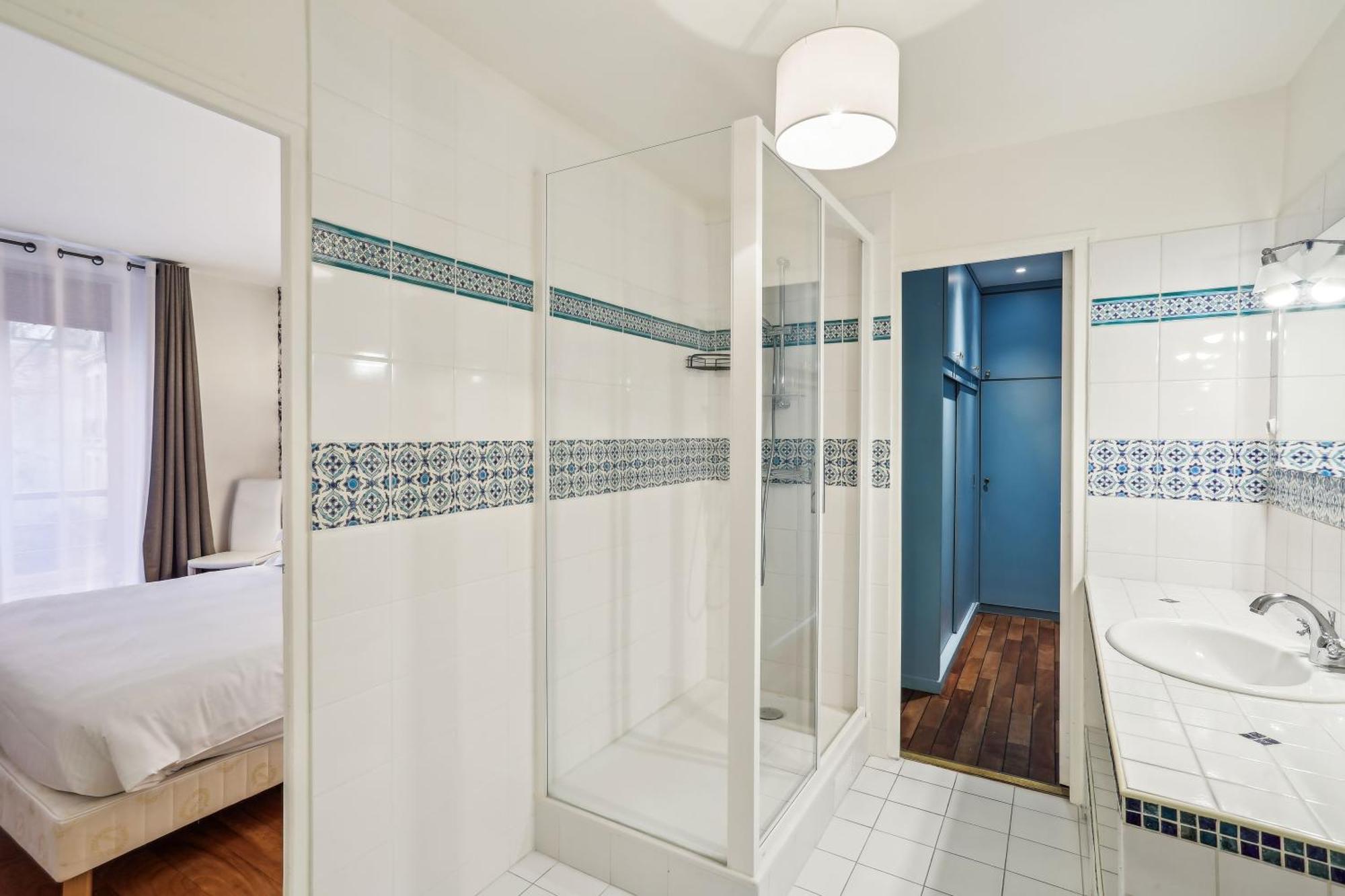 Apartment For Work In Center Paris