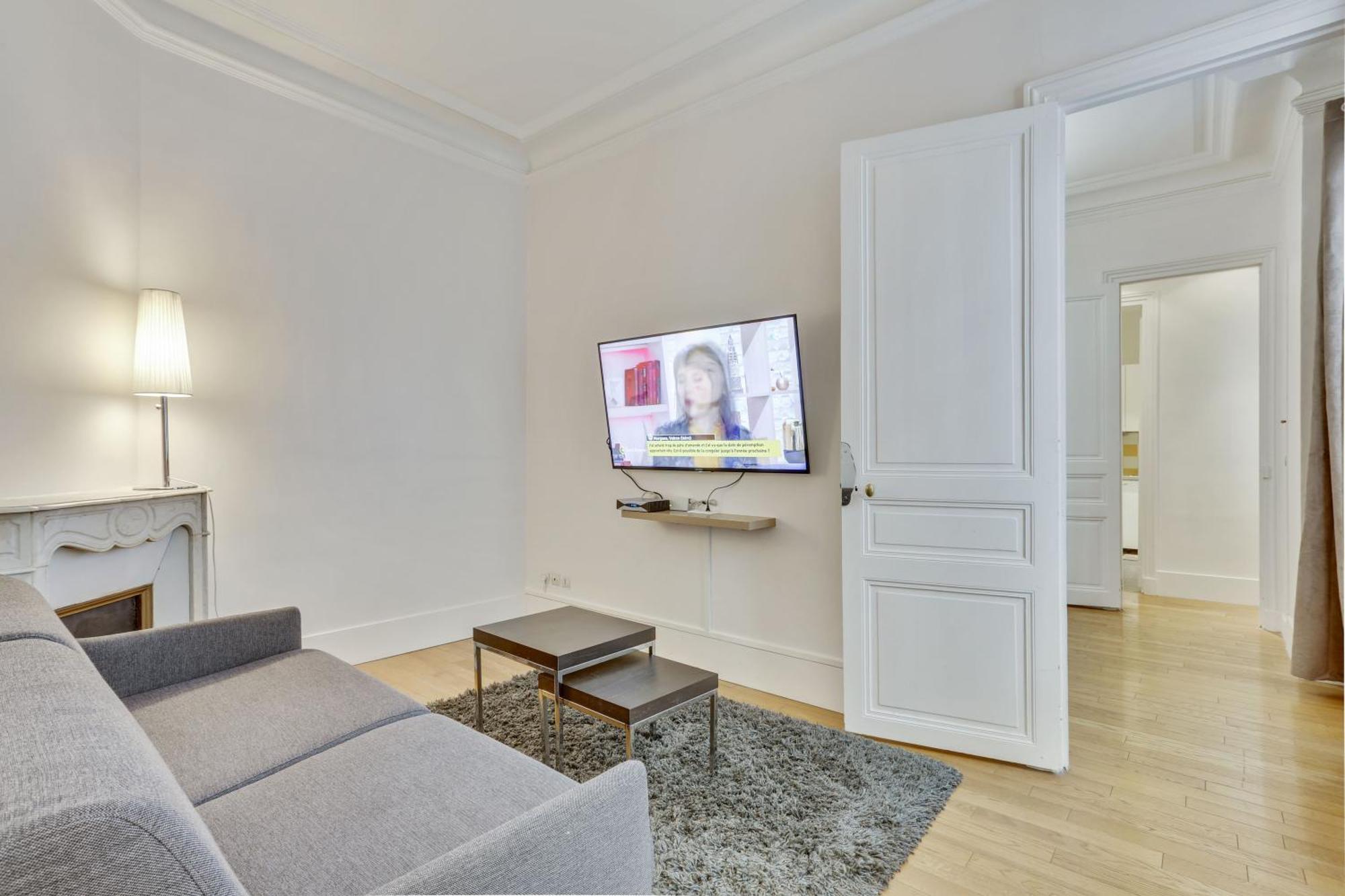 For Work In Center Paris