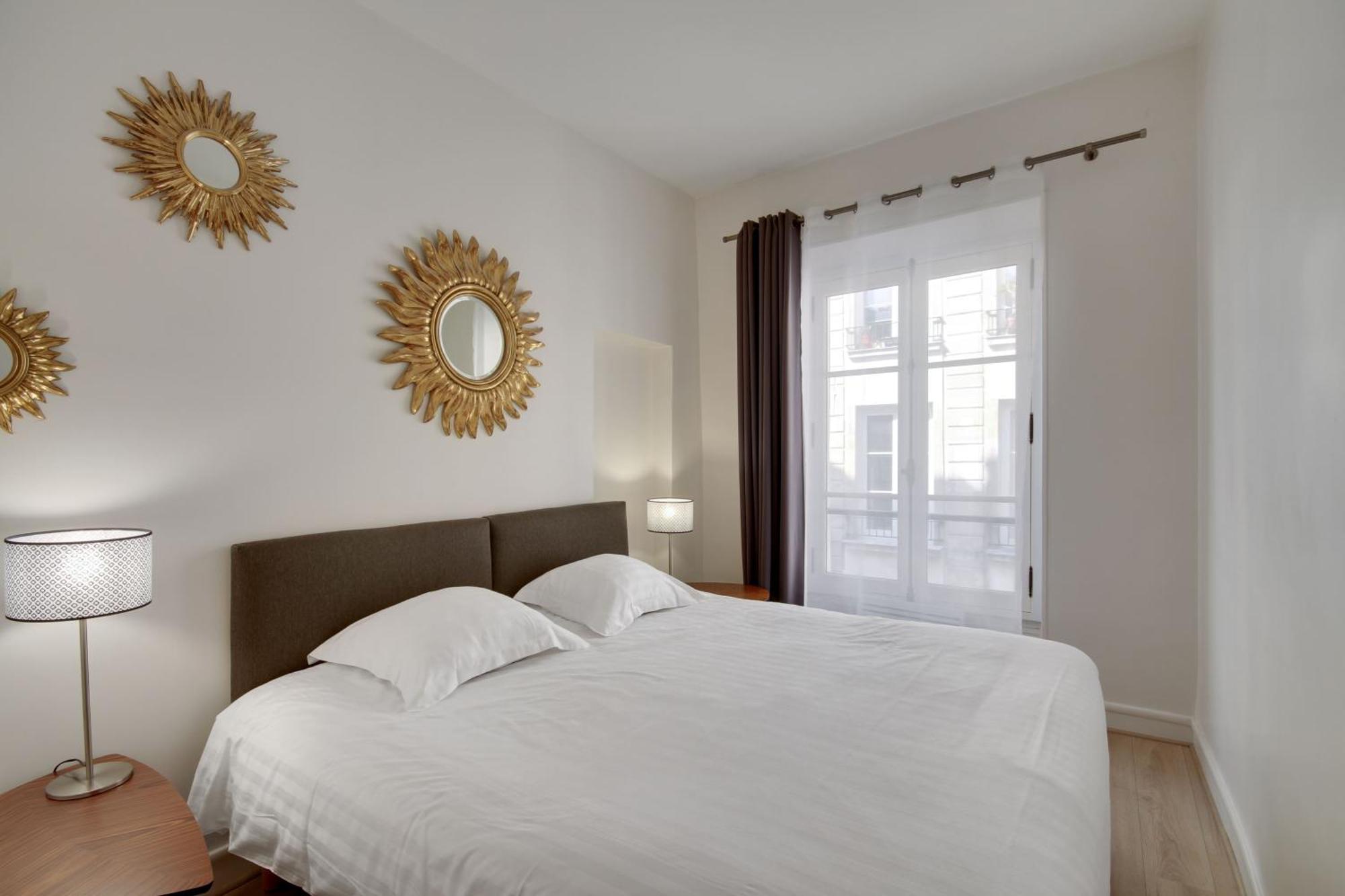 Apartment For Work In Center Paris