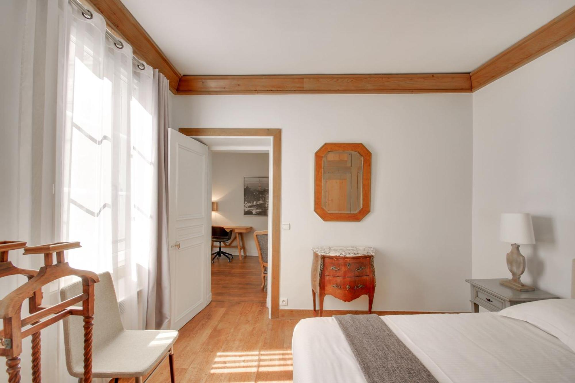 Apartment For Work In Center *