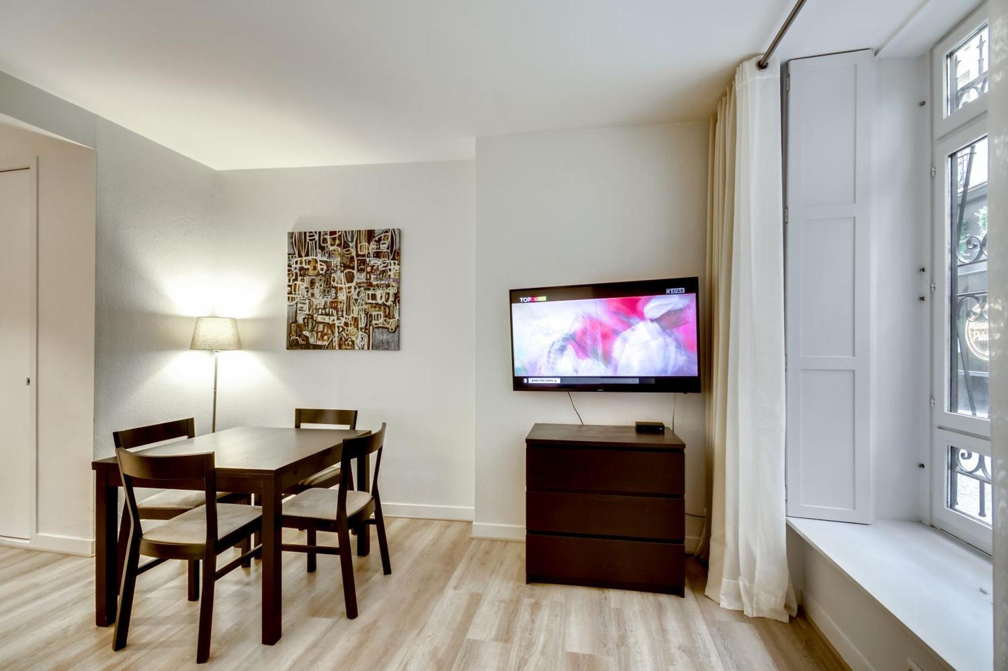 Apartment For Work In Center Paris