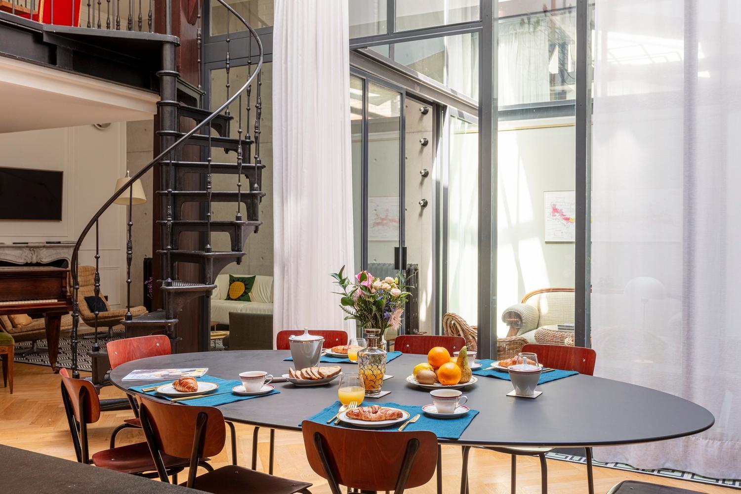 Apartment Parisian Loft With Plenty Of Light And Solarium In Bastille Area *