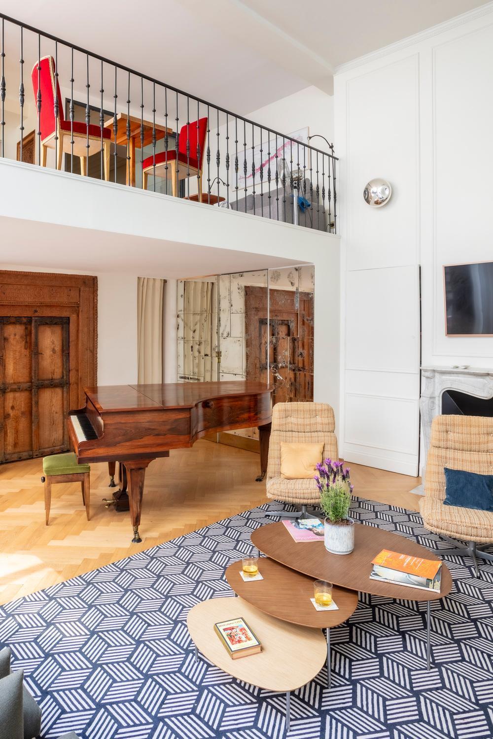 Apartment Parisian Loft With Plenty Of Light And Solarium In Bastille Area