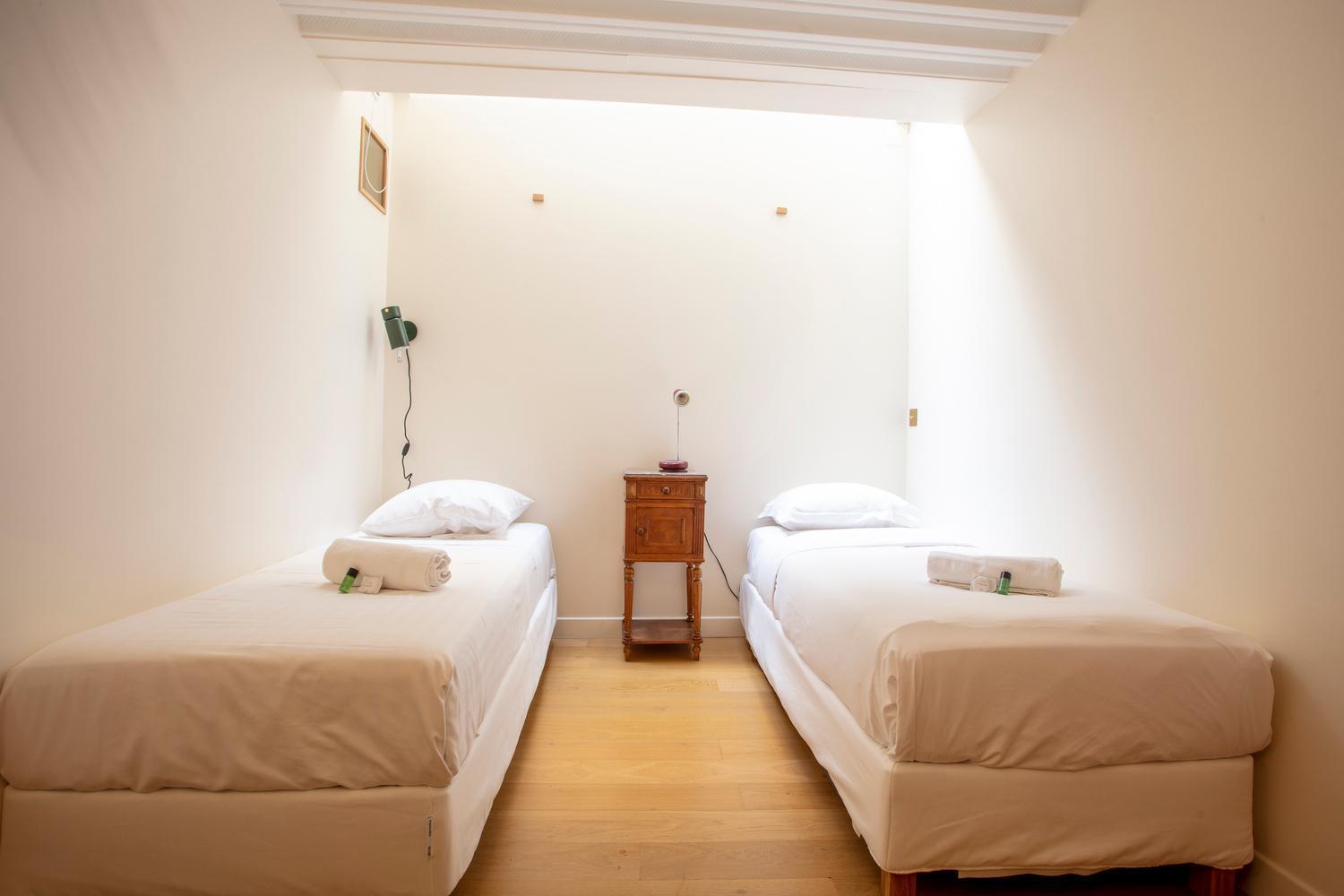 Apartment Parisian Loft With Plenty Of Light And Solarium In Bastille Area Paris