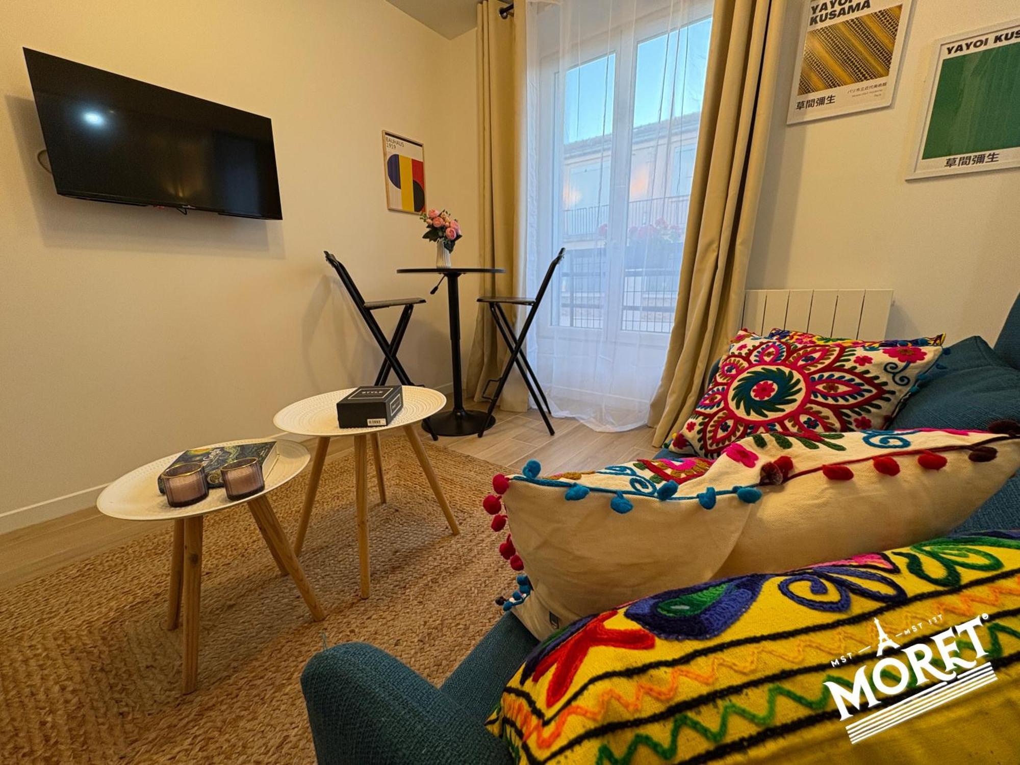 Moret Art Flats Trendy East *