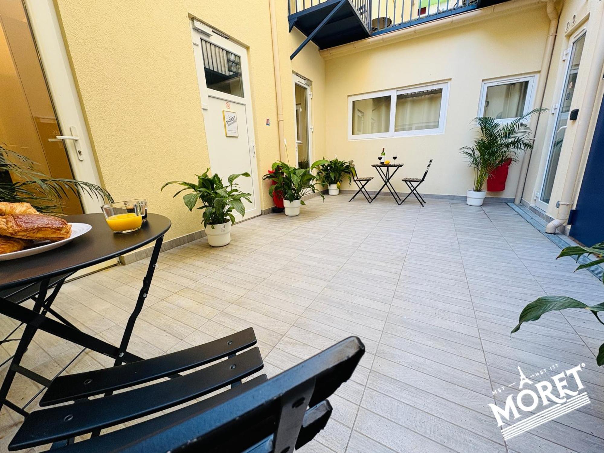 Moret Art Flats Trendy East Aparthotel