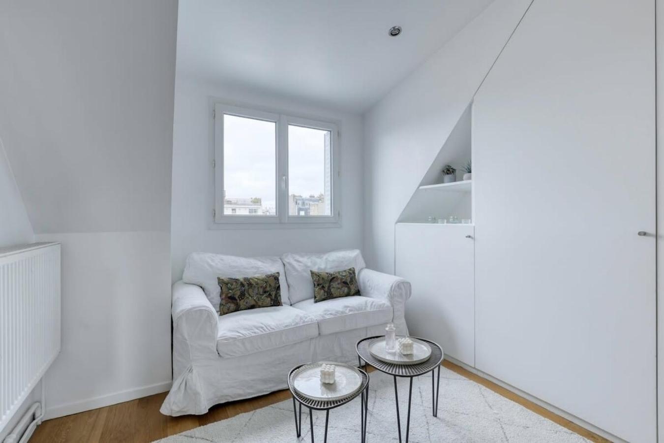 Classy, New & Large Designed - 16 Apartment *