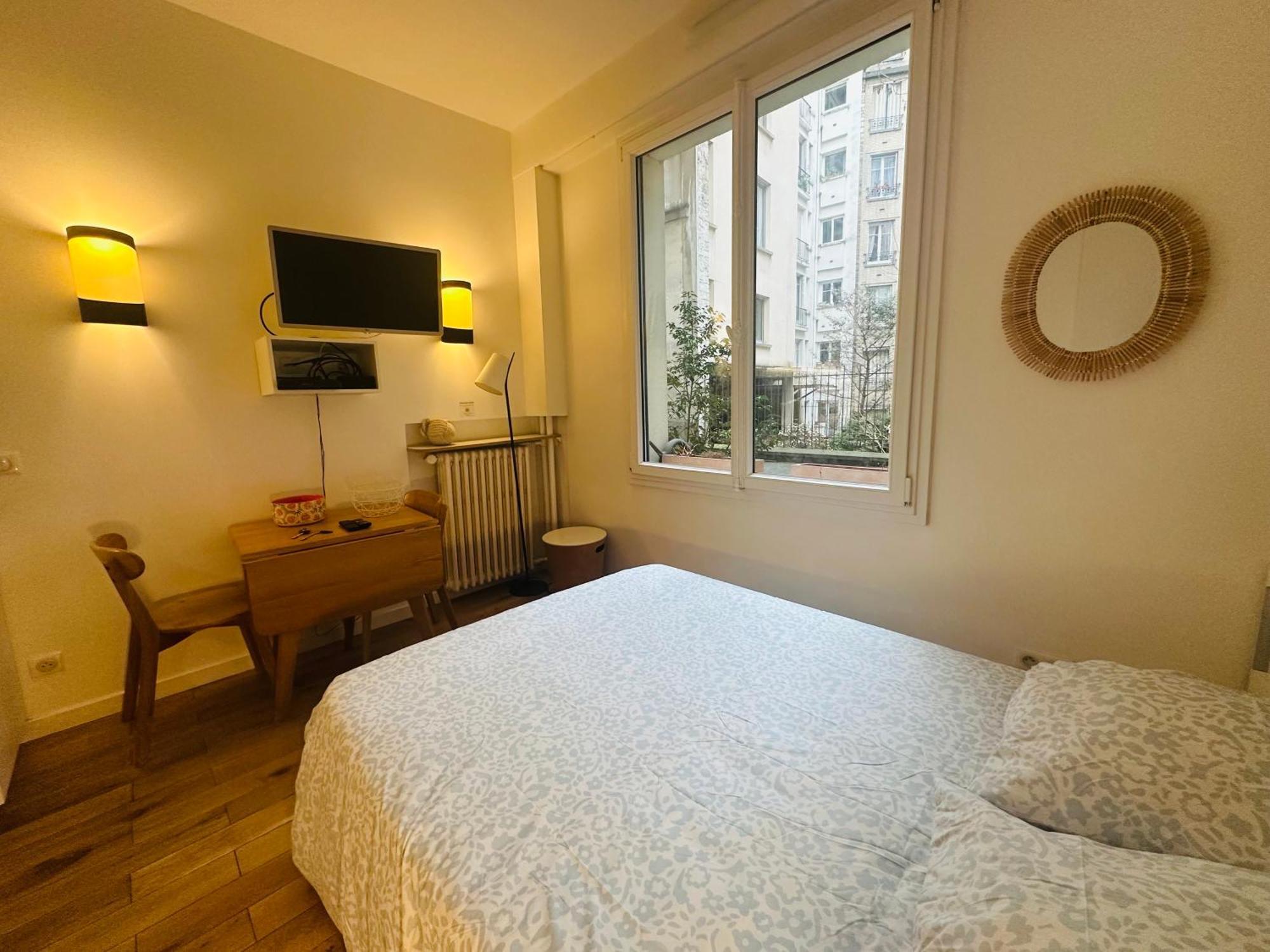 Tour Eiffel Quai De Seine Apartment