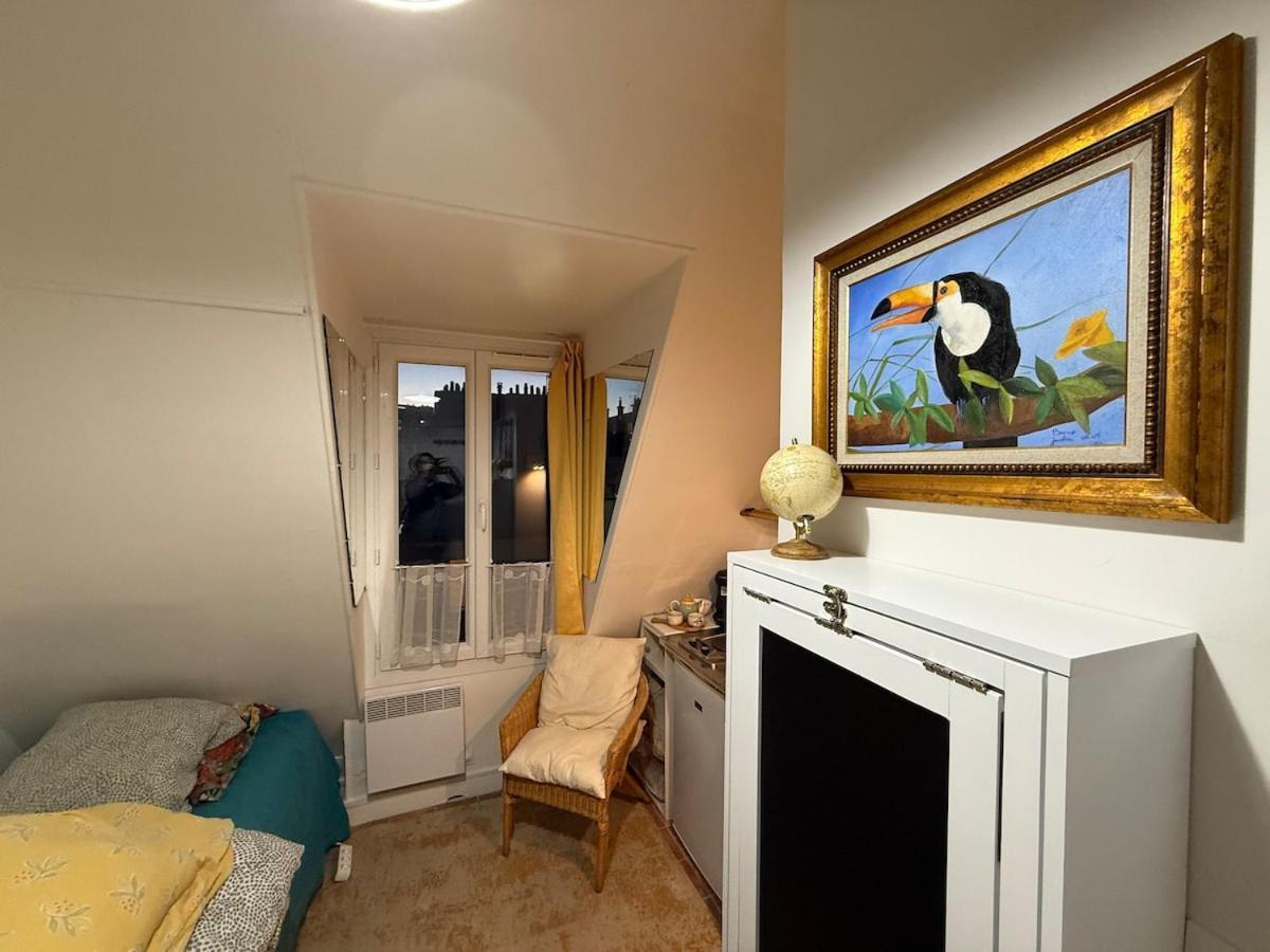 With Eiffel Tower View Apartment Paris