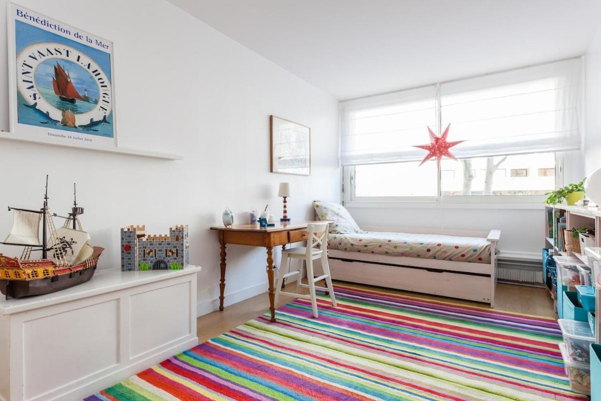 Beautiful Centre In Garden Apartment *